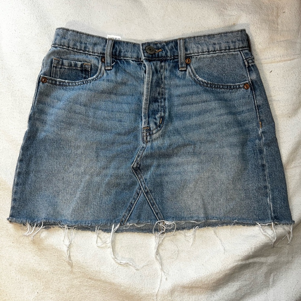 Frayed Hem Light Blue Denim Mini Skirt